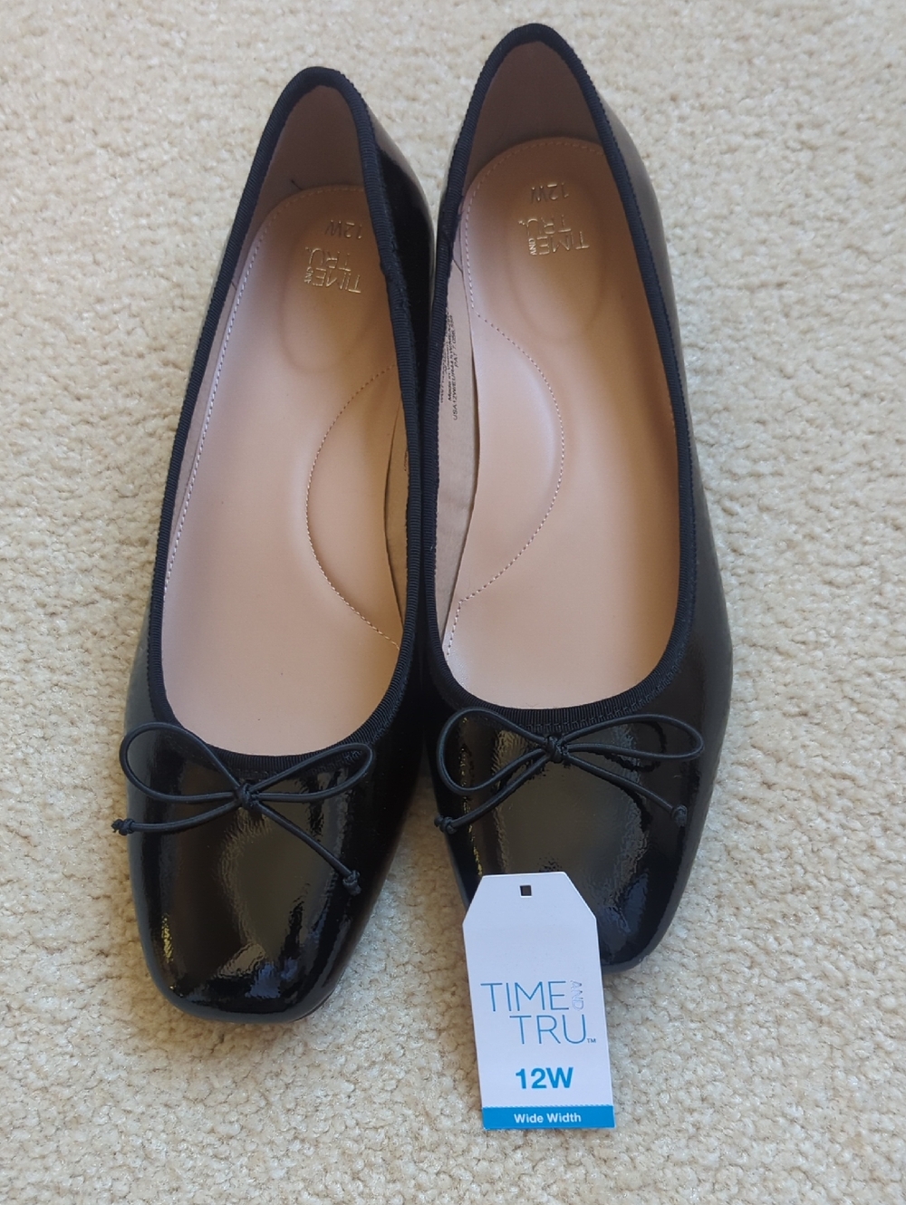 Cute Black Patent Flats